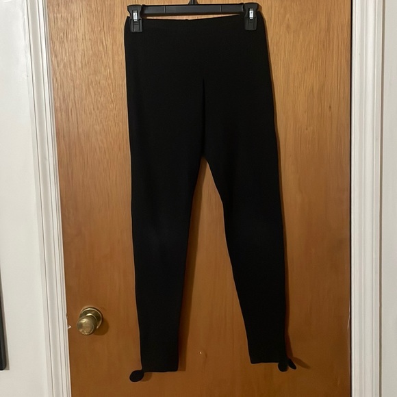 •OLD NAVY•BLACK LEGGINGS WITH KEY HOLE BOWTIE ANKLES SIZE SMALL EUC - Picture 6 of 6